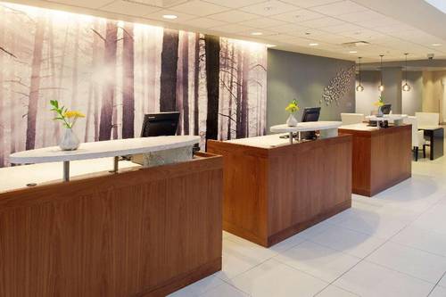 DoubleTree by Hilton Hotel Chicago North Shore