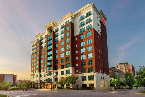 Hampton Inn & Suites National Harbor Alexandria