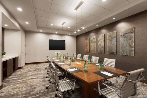 DoubleTree by Hilton Hotel Hartford - Bradley