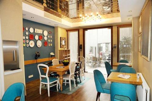 Collage Taksim Hotel