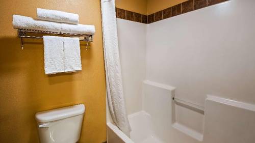 Best Western Plus Sawtooth Inn & Suites