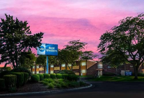 Best Western Plus Prairie Inn