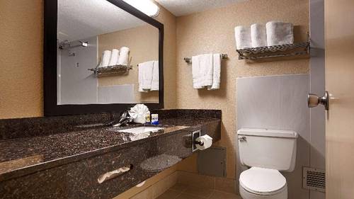 Rock Island Inn & Suites Marshalltown