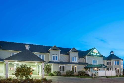 Days Inn By Wyndham Hutchinson