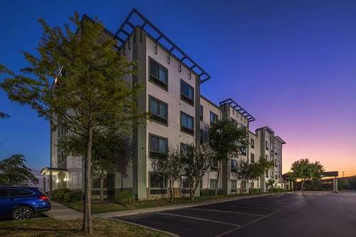 Best Western Plus Lackland Hotel & Suites