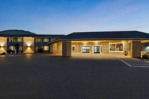 AmericInn by Wyndham La Crosse Riverfront