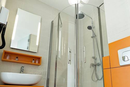 Le Pere Leon Hotel