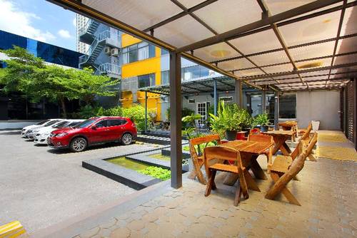 D Varee Xpress Makkasan
