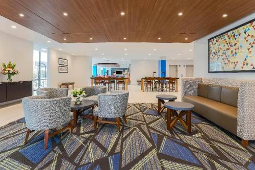 Holiday Inn Express & Suites Downtown Fort Worth