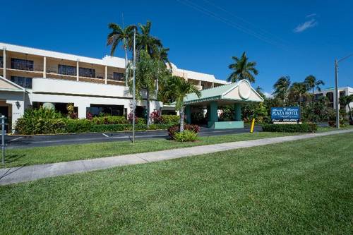 Boca Plaza Hotel