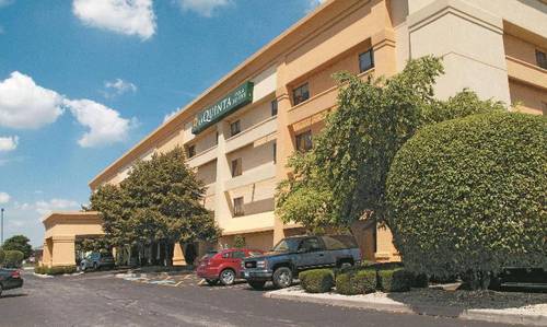 La Quinta Inn Suites Wyndham Chicago Tinley Park