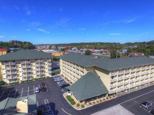 Comfort Inn & Suites at Dollywood Lane