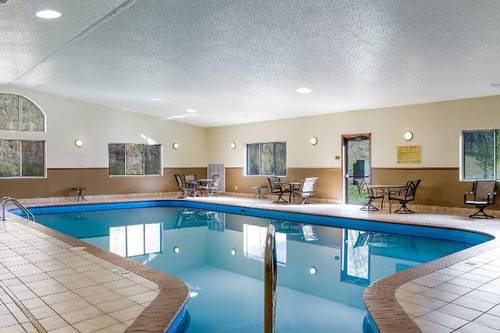 Comfort Inn & Suites