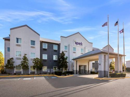 Quality Suites La Grange
