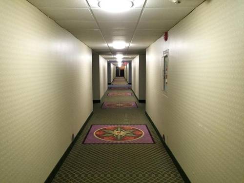 Badlands Inn & Suites