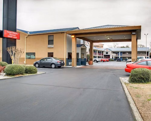 Econo Lodge Laurel area