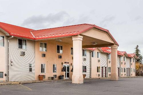 Hotel Fuzion Inn & Suites