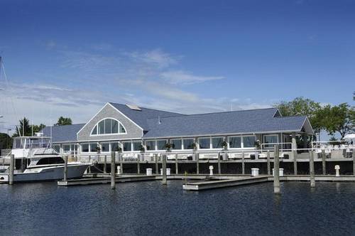 Shoreline Inn & Conference Center, an Ascend Colle