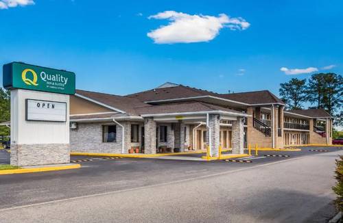 Quality Inn & Suites Suffolk Area