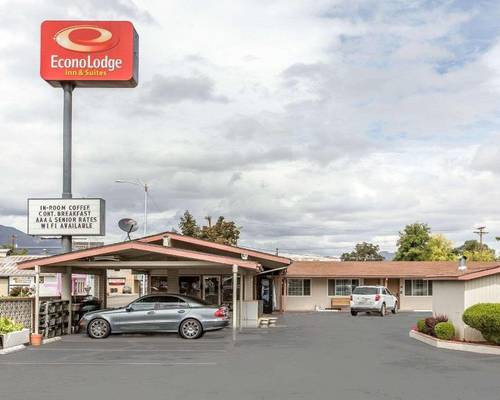 Econo Lodge Inn & Suites