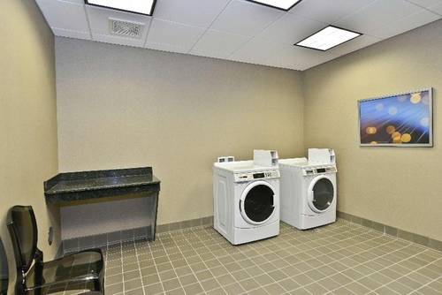 Hampton Inn & Suites Greensboro/Coliseum Area