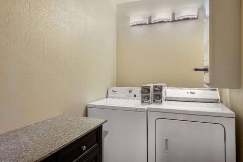 Comfort Inn Limon Area