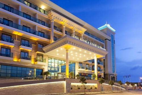 Luna Blanca Resort
