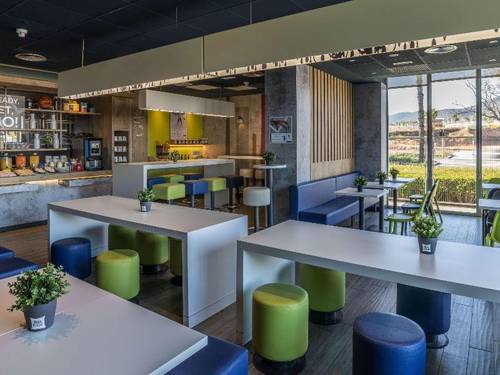 Ibis Styles Laval Centre Gare