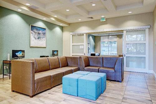 Holiday Inn Express & SUI Clermont SE-West ORL