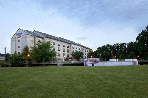 Fairfield Inn & Suites Cumberland