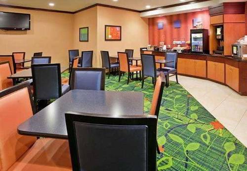 Comfort Inn & Suites (Houston North)