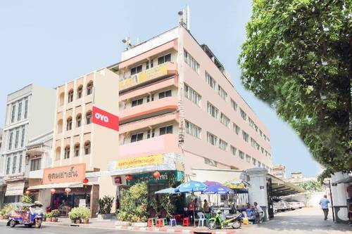 Na Banglampoo Hotel