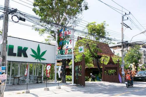 Deeden Pattaya Resort by ZUZU