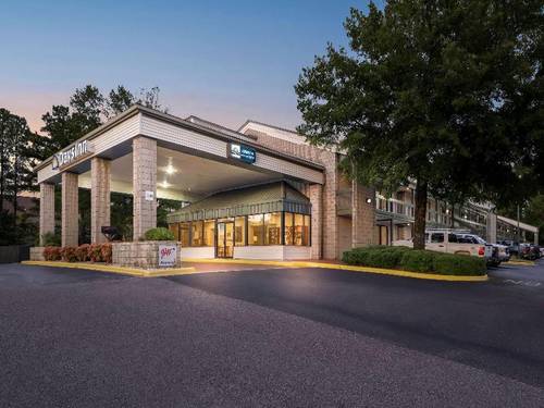 Days Inn by Wyndham Galleria-Birmingham