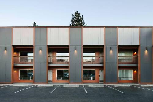 Waypoint Hotel
