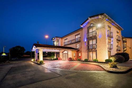 Days Inn by Wyndham Birmingham/West