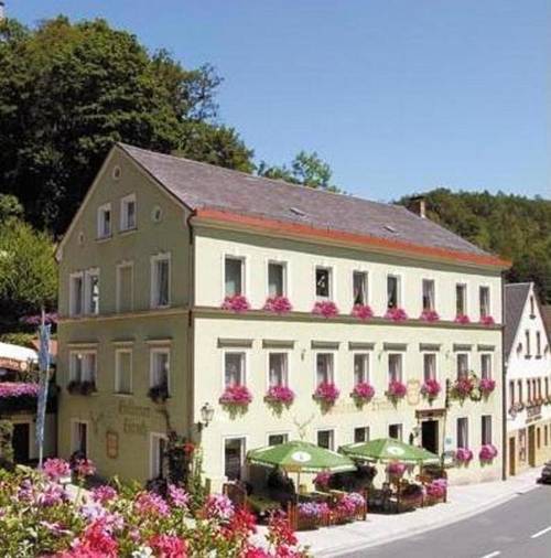 Hotel & Gasthof Goldener Hirsch