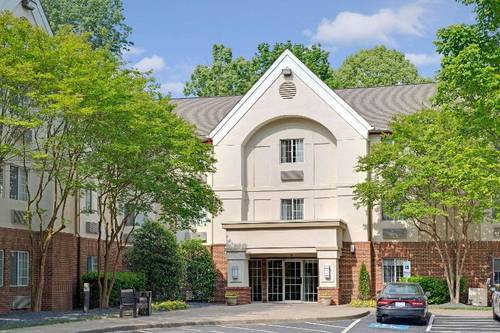 MainStay Suites Charlotte - Executive Park