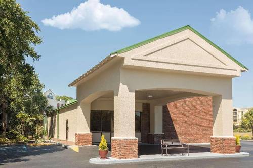 Days Inn by Wyndham Mount Pleasant