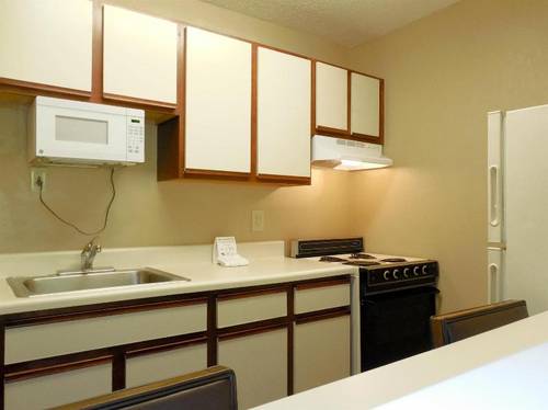 Extended Stay America - Charleston - Northwoods Bl