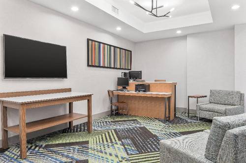 Holiday Inn Express Hotel & Suites Palm Bay