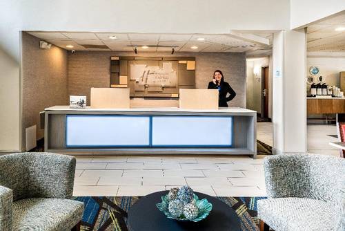 Holiday Inn Express & Suites CharlotteArpt-Belmont