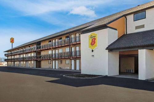 Super 8 by Wyndham Vandalia/Dayton Intl Airport