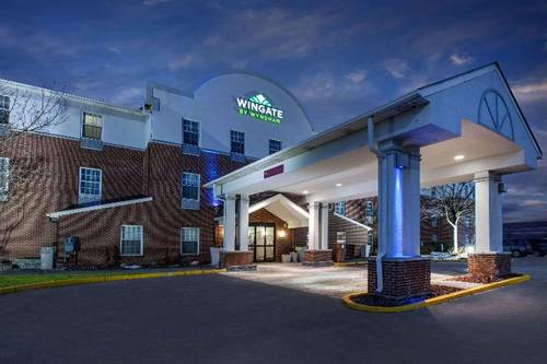 Wingate by Wyndham Roseville Detroit