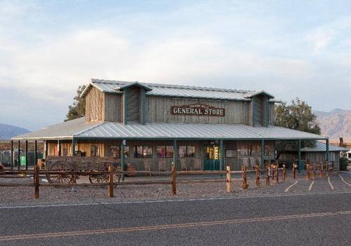 Stovepipe Wells Village