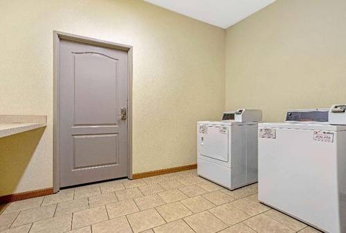 La Quinta Inn & Suites Cleburne