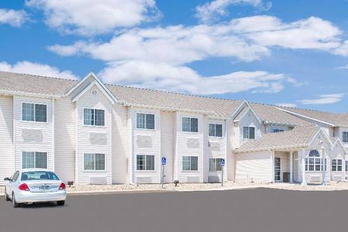 Microtel Inn & Suites By Wyndham Colfax/Newton
