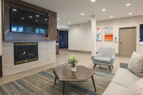 Holiday Inn Express & Suites Marquette