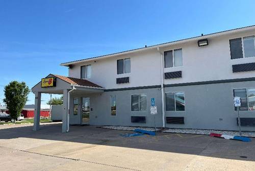 Super 8 by Wyndham Emporia