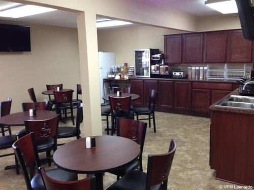 New Victorian Inn & Suites